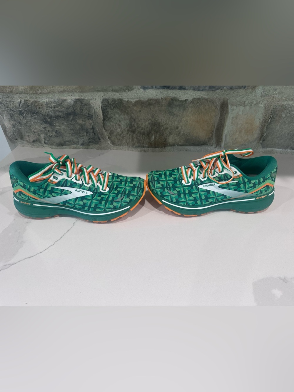 Brooks Ghost 15 "Run Lucky" St. Patrick's Day Running Shoes Women’s 7 Clover - Picture 3 of 13